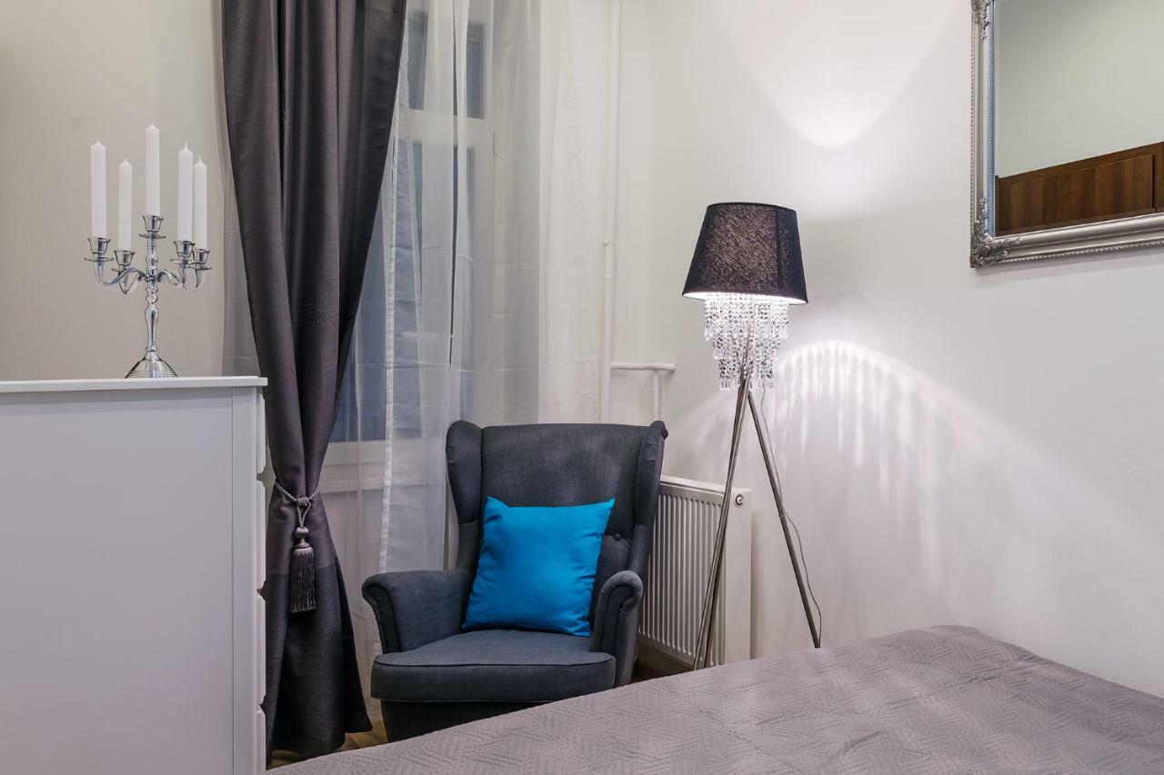 Parking, Ac, 2 Bedroom Design Flat In The Center Budapest Luaran gambar